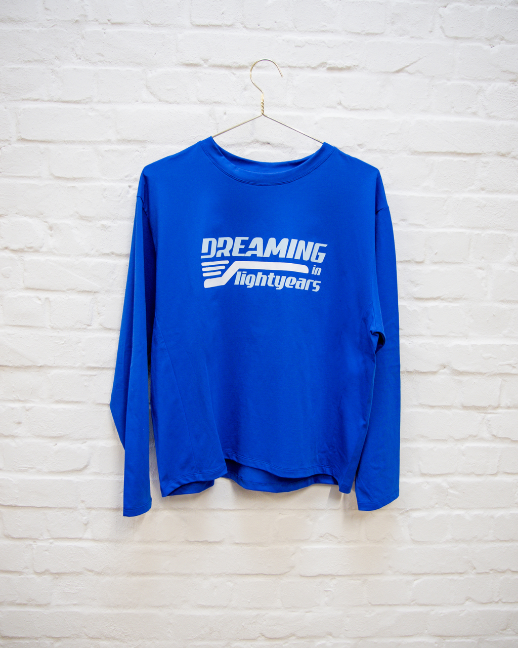 t-shirt DREAMING IN LIGHTYEARS saphire blue